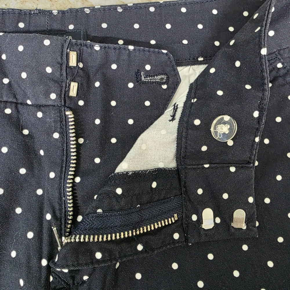 TOMMY HILFIGER Womens Sz 4 Navy Blue Polka Dot Casual Shorts